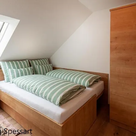 Daire Gaestehaus Zur Quelle